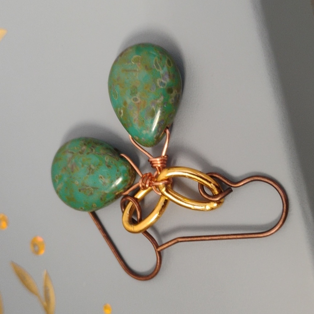 Elegant Green Turquoise Color Teardrop Earrings - Picture 8 of 8